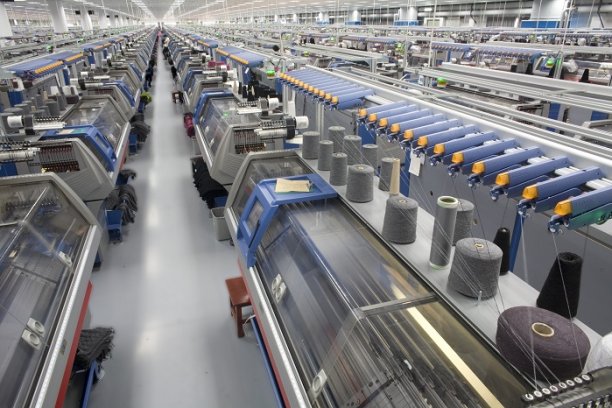 Flat Knitting Machine